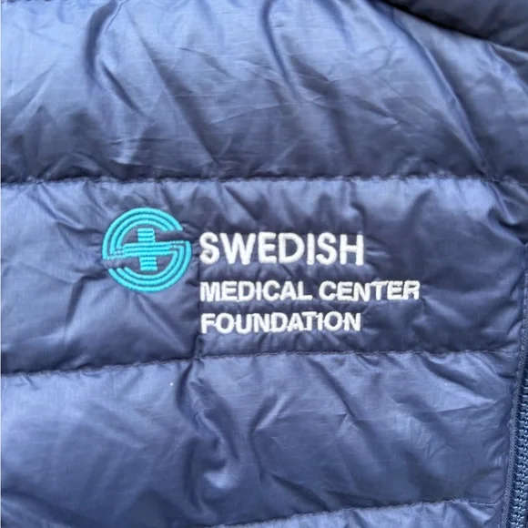 Patagonia Navy Puffer Jacket - Picture 2 of 5